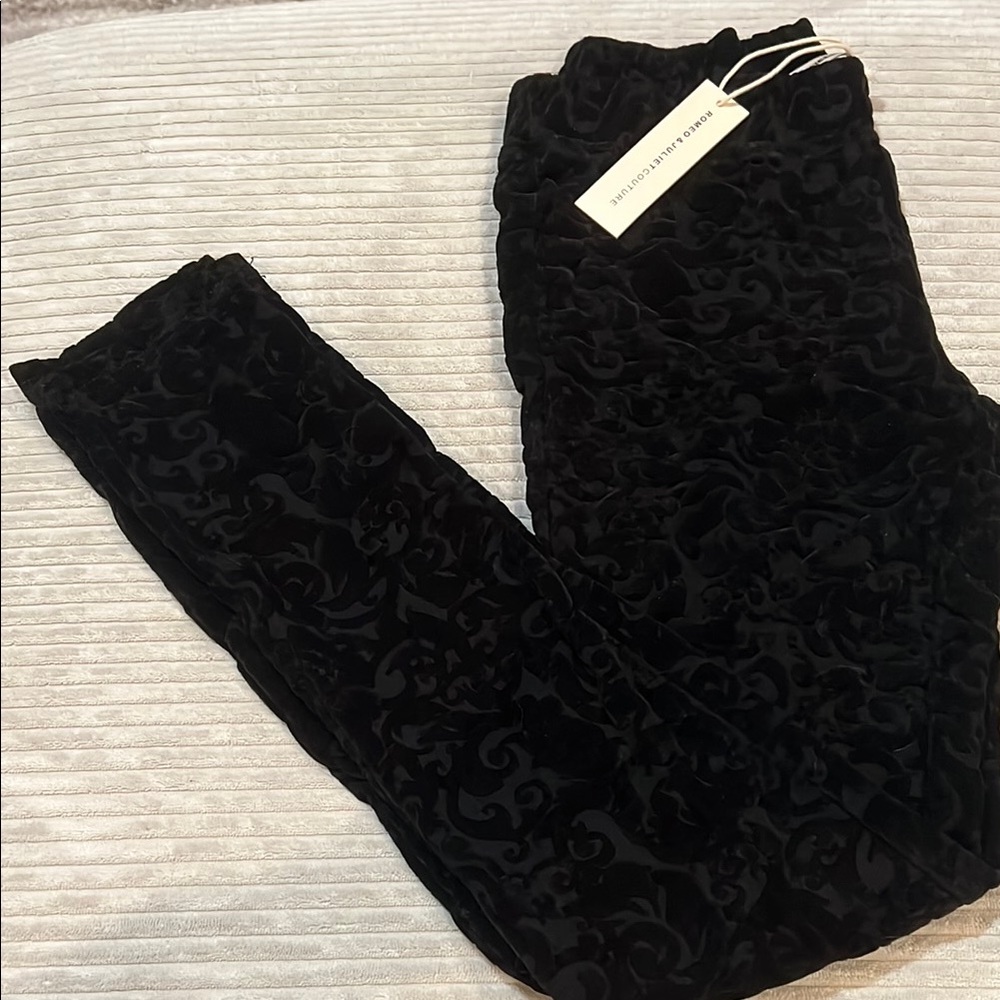 Romeo & Juliet Couture Black Velvet Skinny Jeans